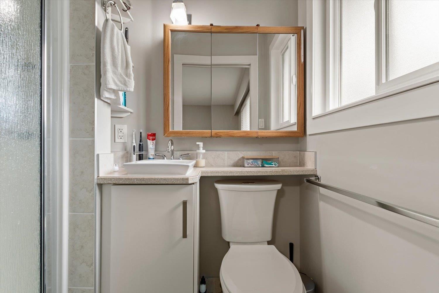 46675 OSBORNE ROAD, Fairfield Island, Chilliwack