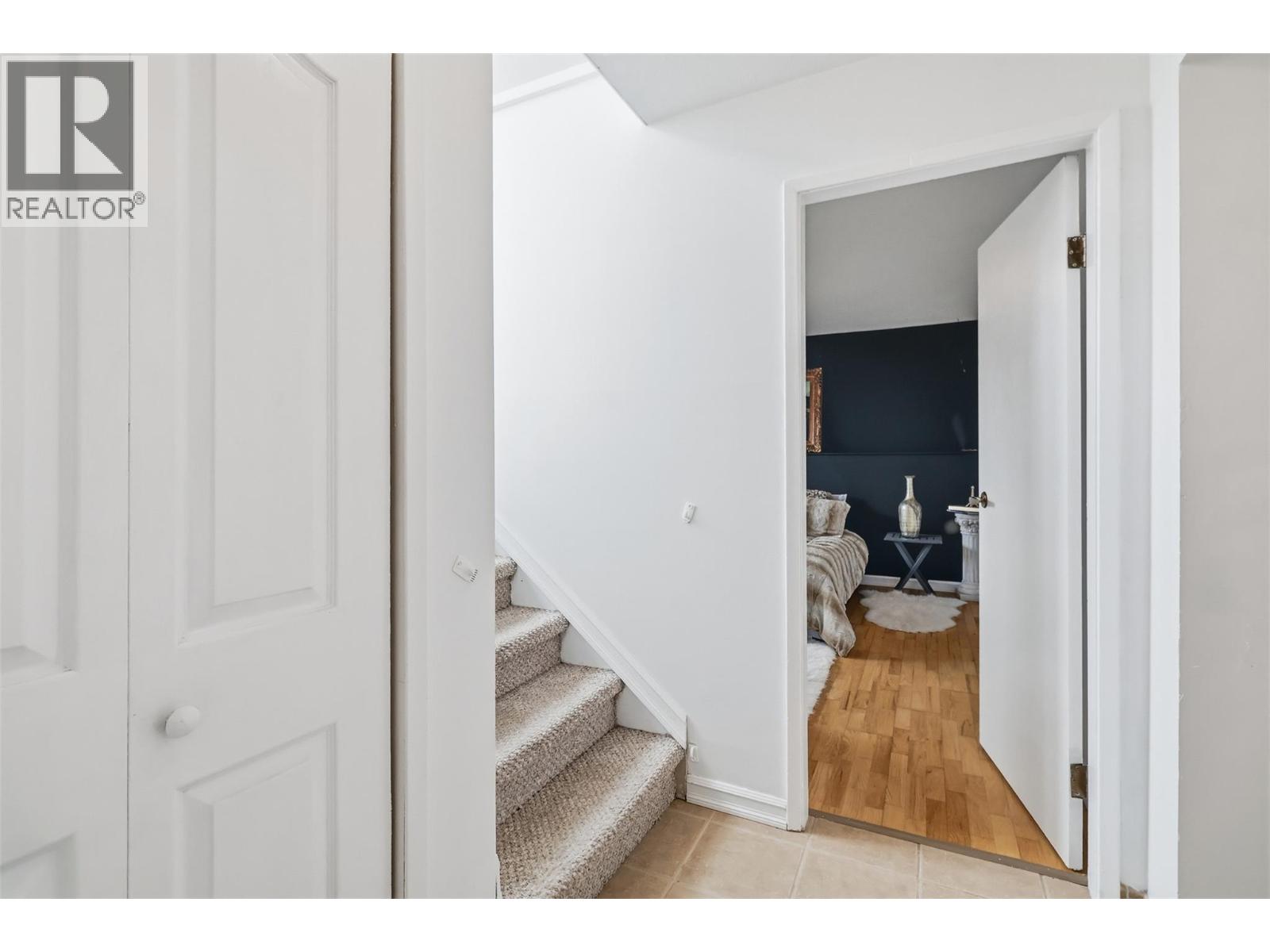 2460 Briarwood Avenue - 27