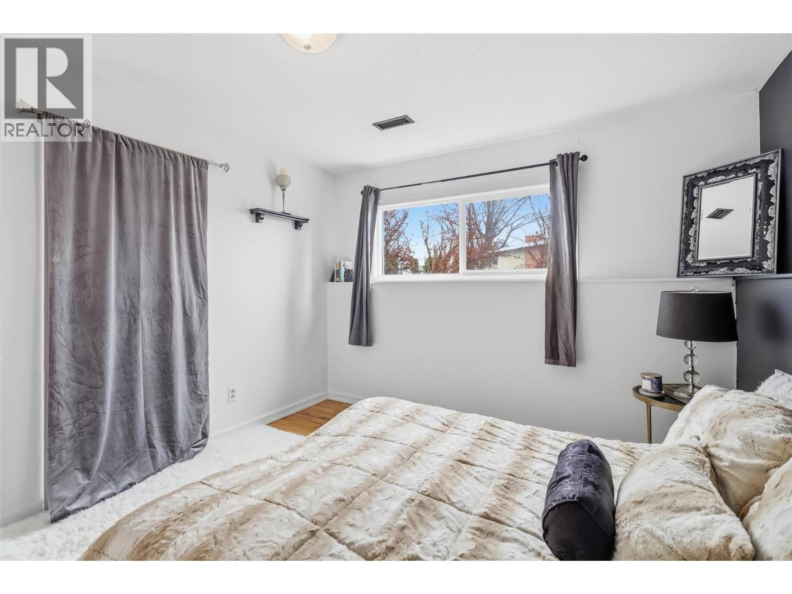 2460 Briarwood Avenue - 32