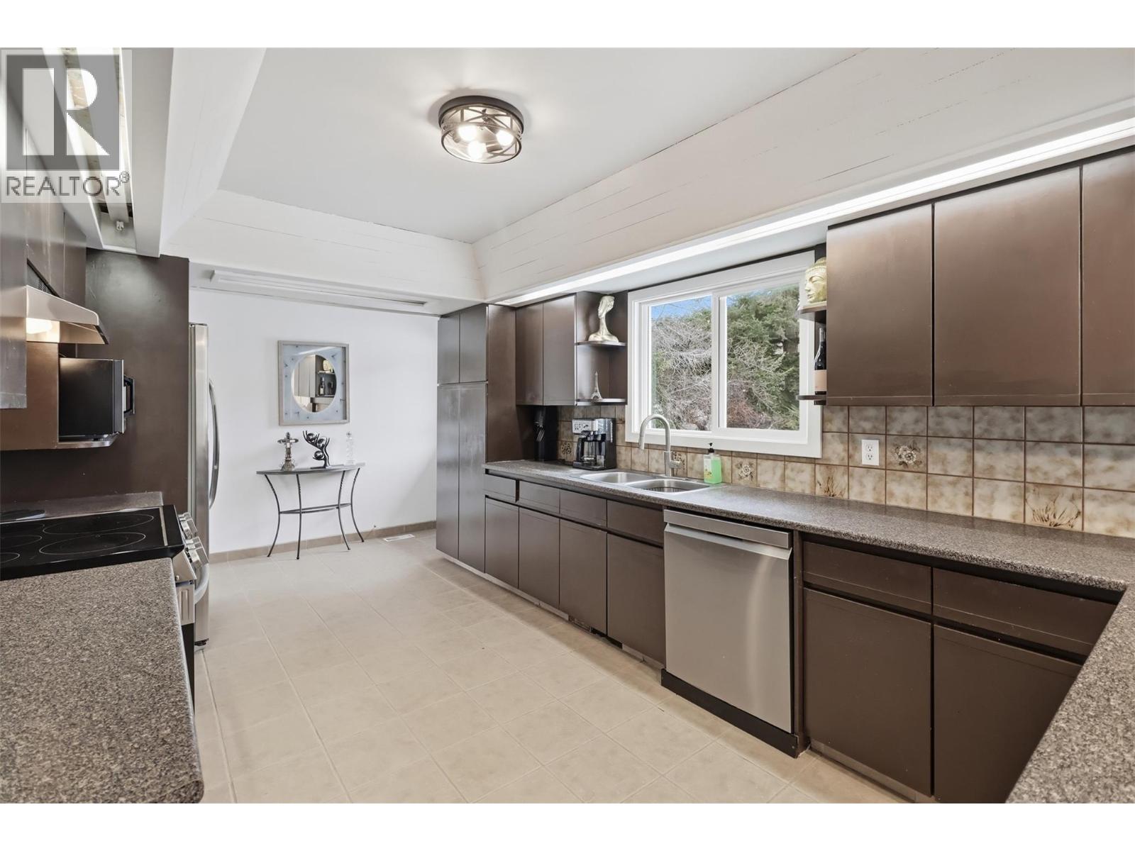 2460 Briarwood Avenue, Kamloops