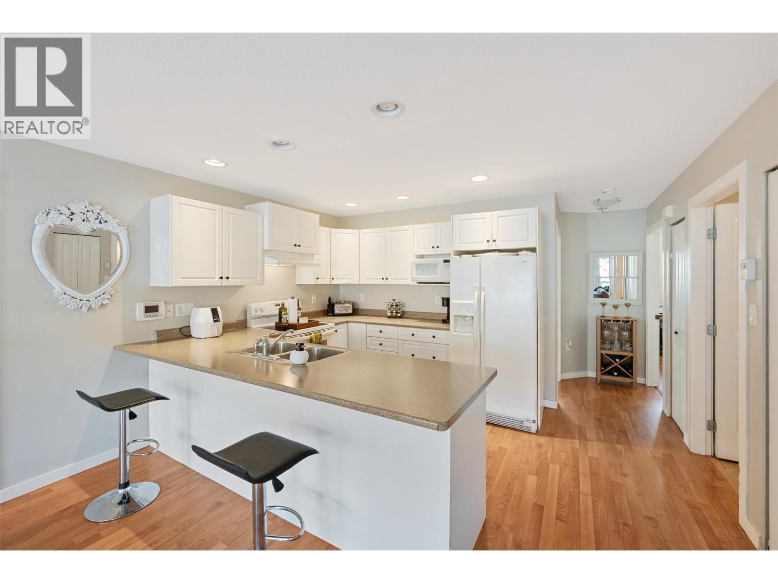 601 9th Street Unit# 8, Keremeos