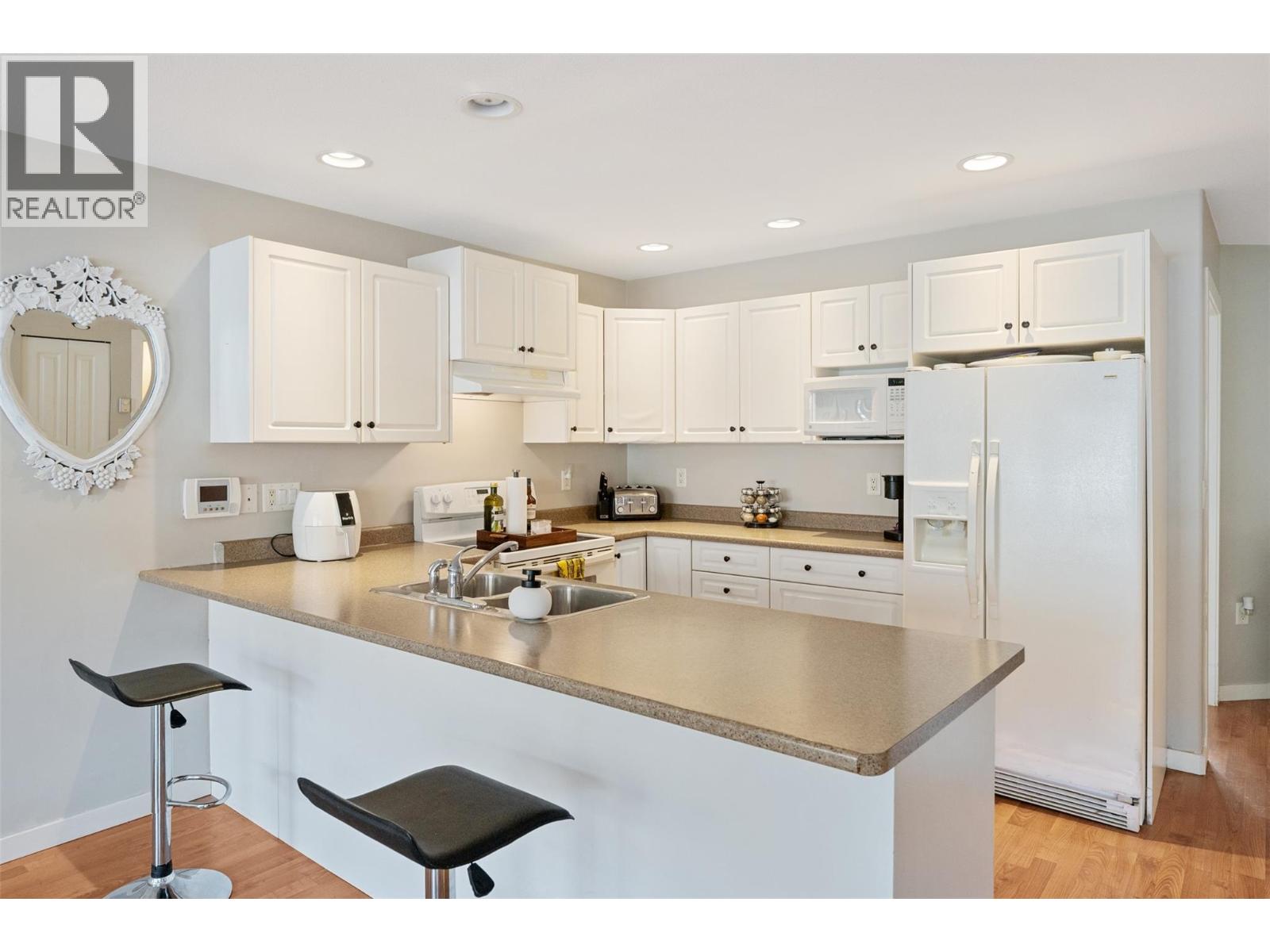 601 9th Street Unit# 8, Keremeos