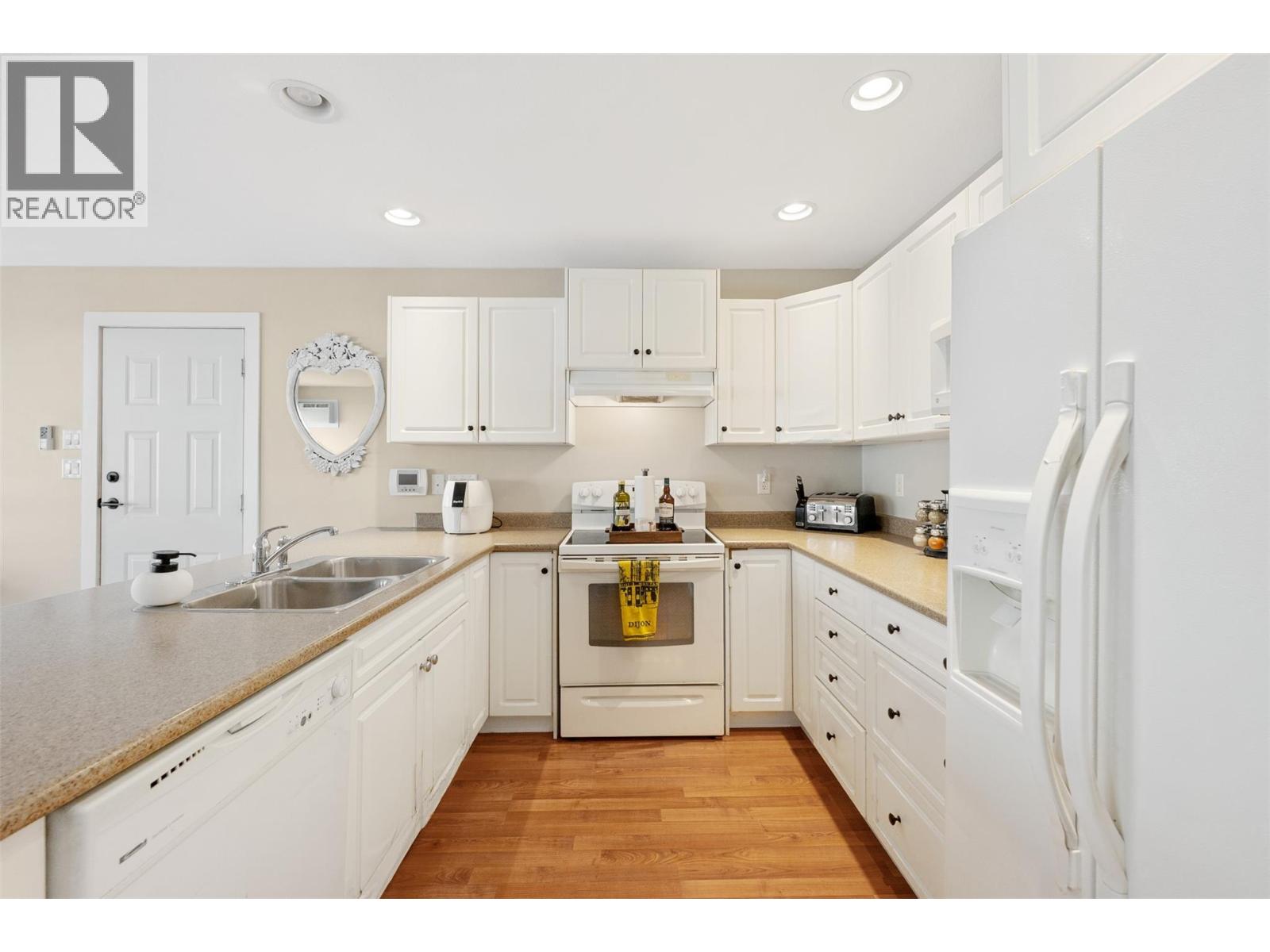 601 9th Street Unit# 8, Keremeos