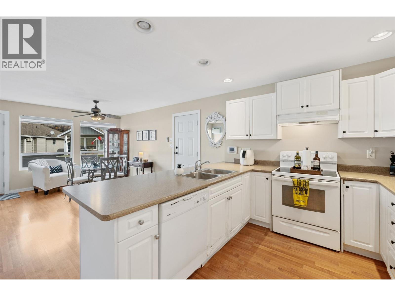 601 9th Street Unit# 8, Keremeos