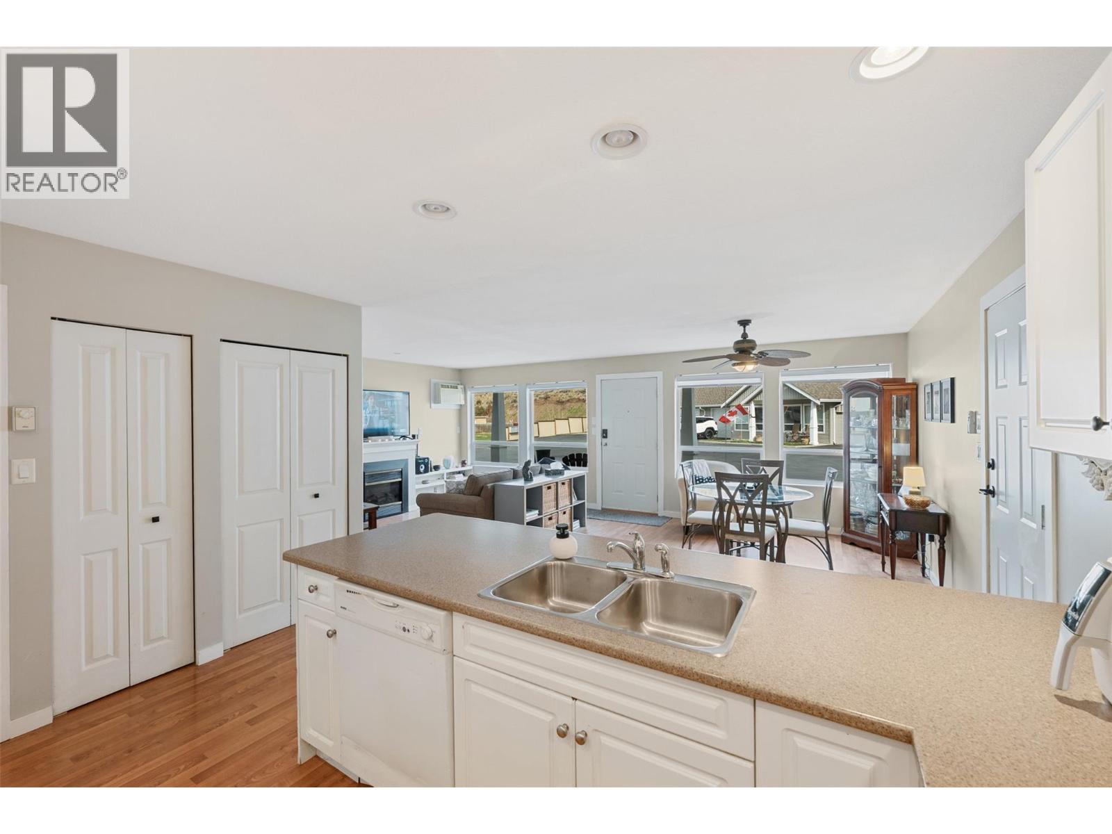 601 9th Street Unit# 8, Keremeos