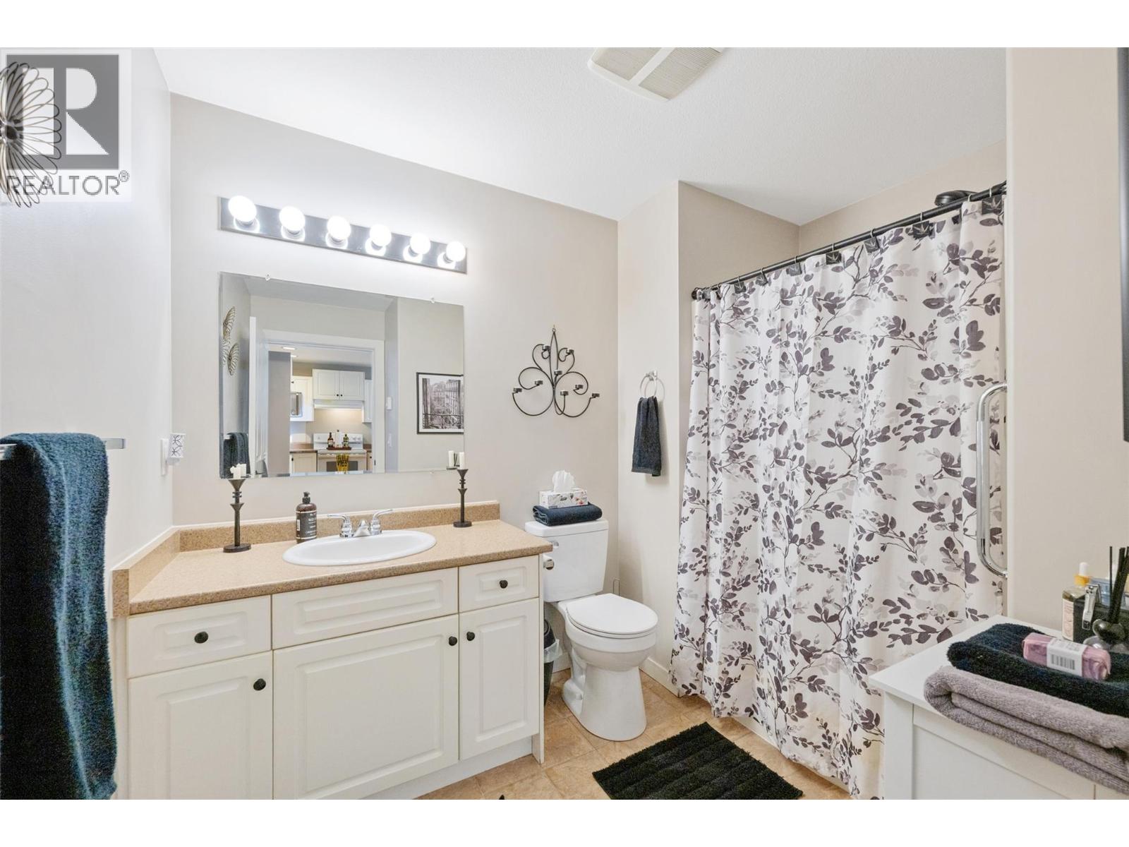 601 9th Street Unit# 8, Keremeos