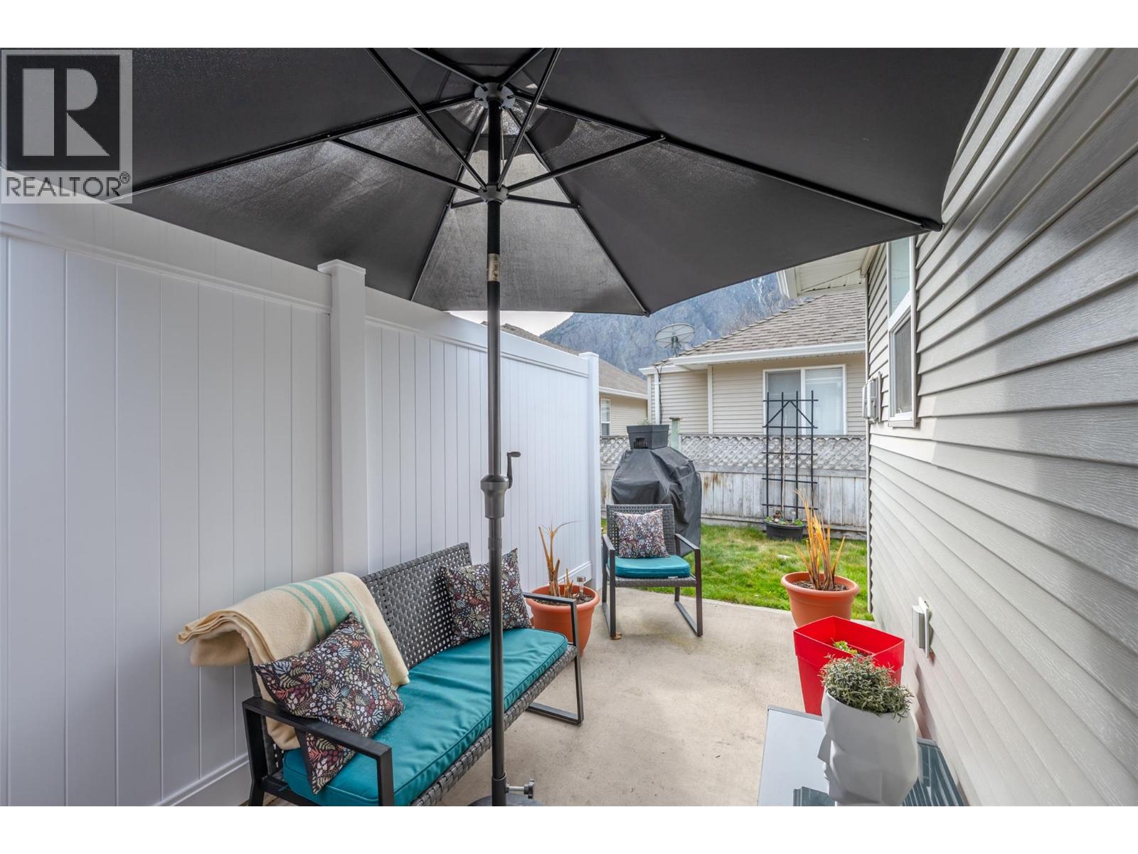 601 9th Street Unit# 8, Keremeos