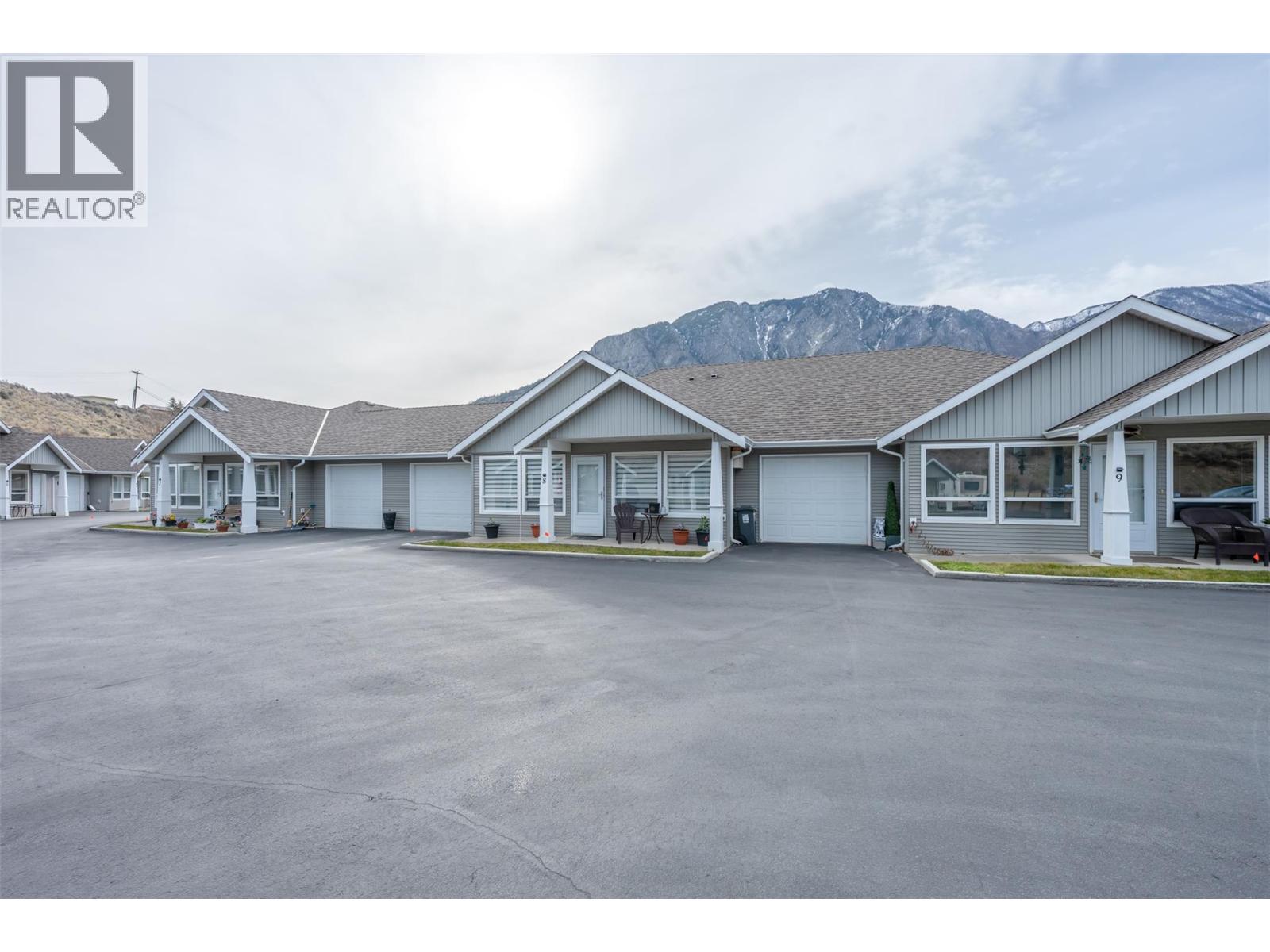 601 9th Street Unit# 8, Keremeos