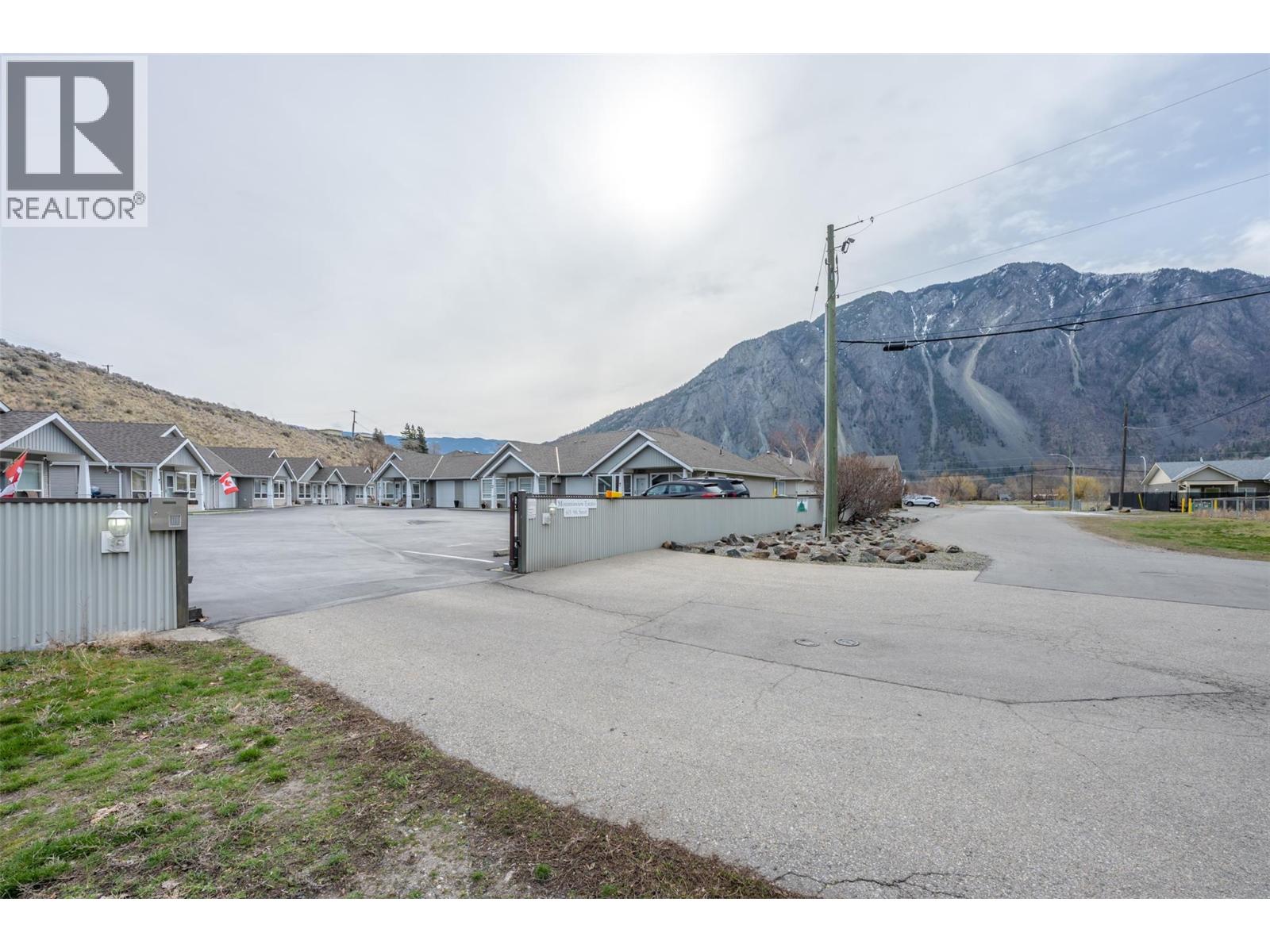 601 9th Street Unit# 8, Keremeos