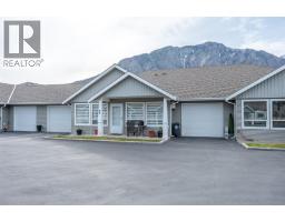 8 601 9th Street, Keremeos