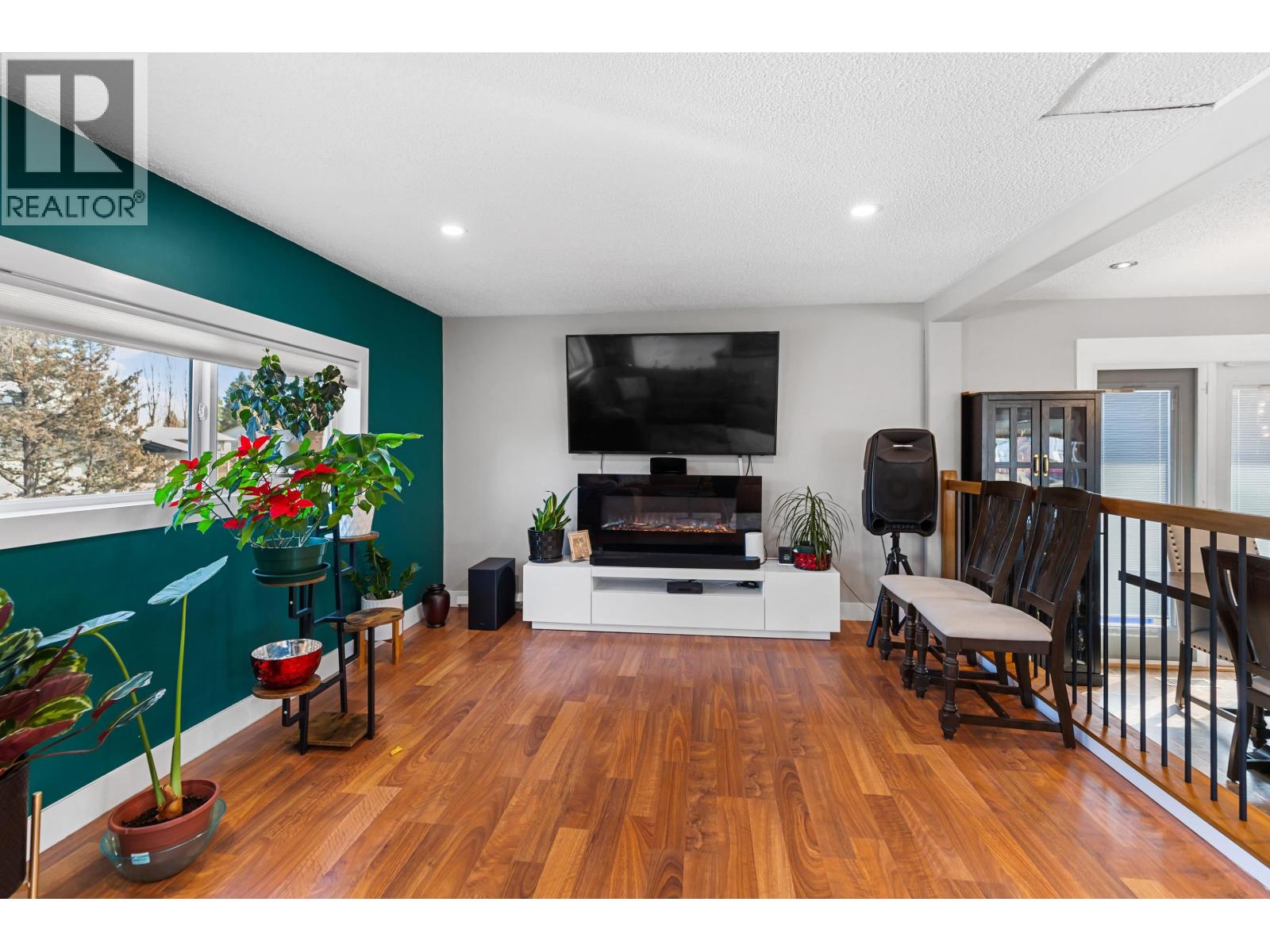 392 GREEN PLACE - 18