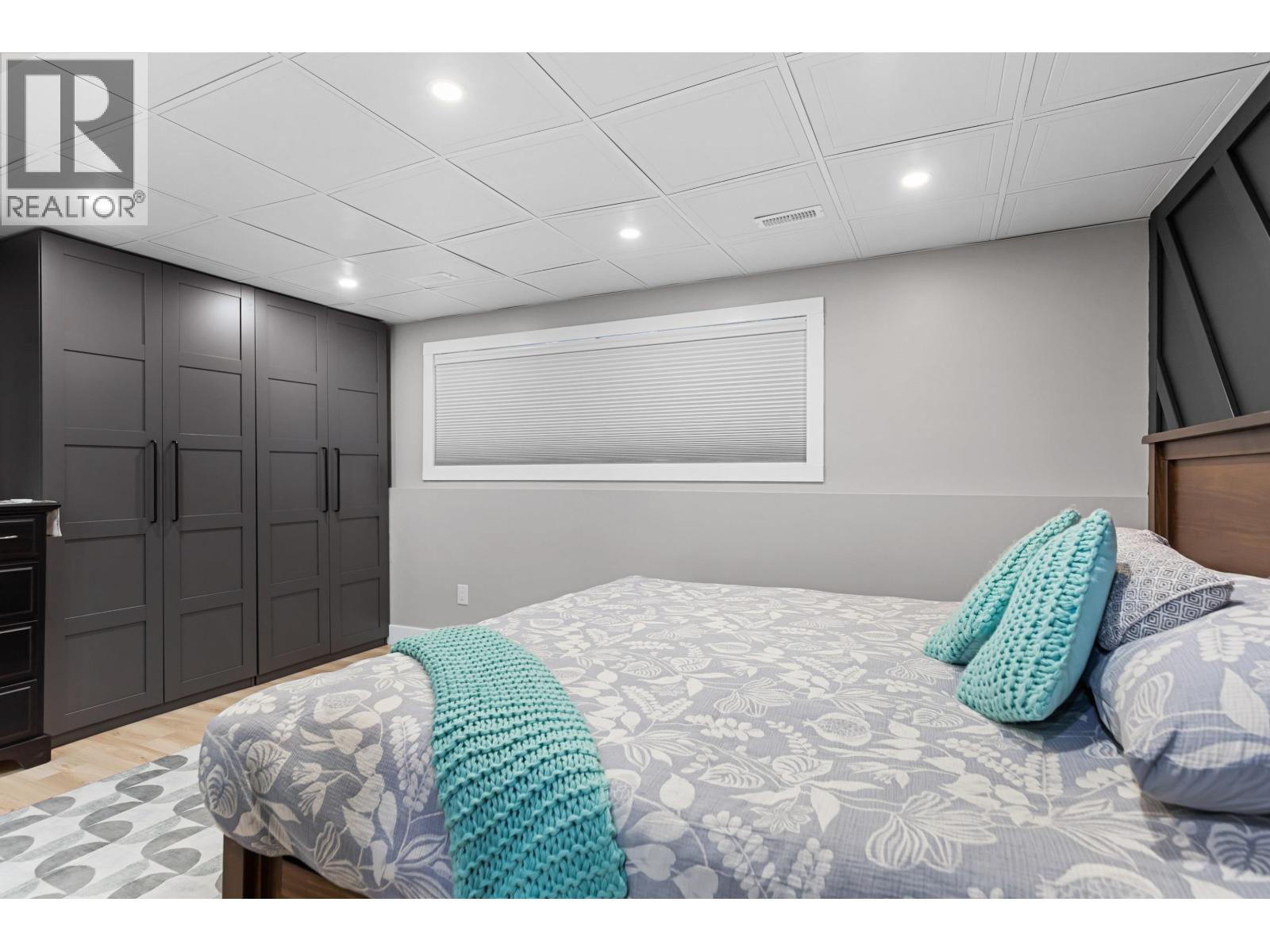 392 GREEN PLACE - 24