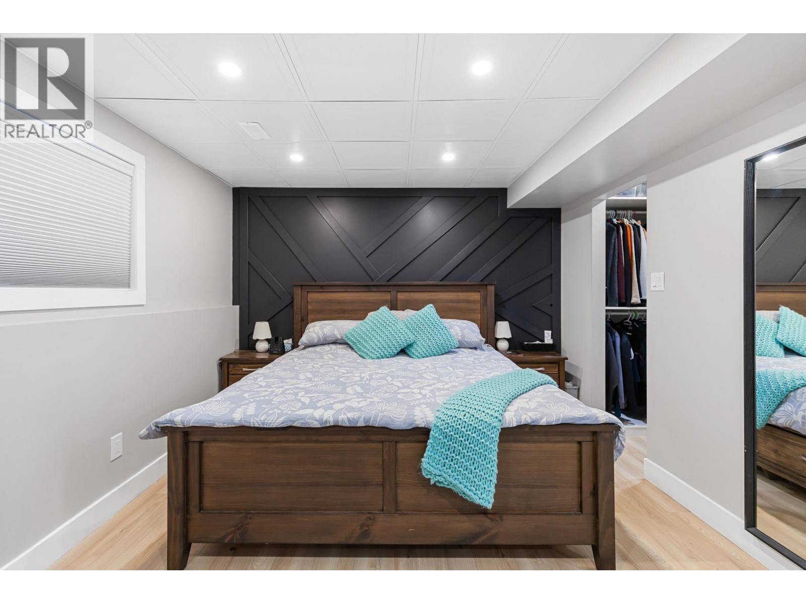 392 GREEN PLACE - 25