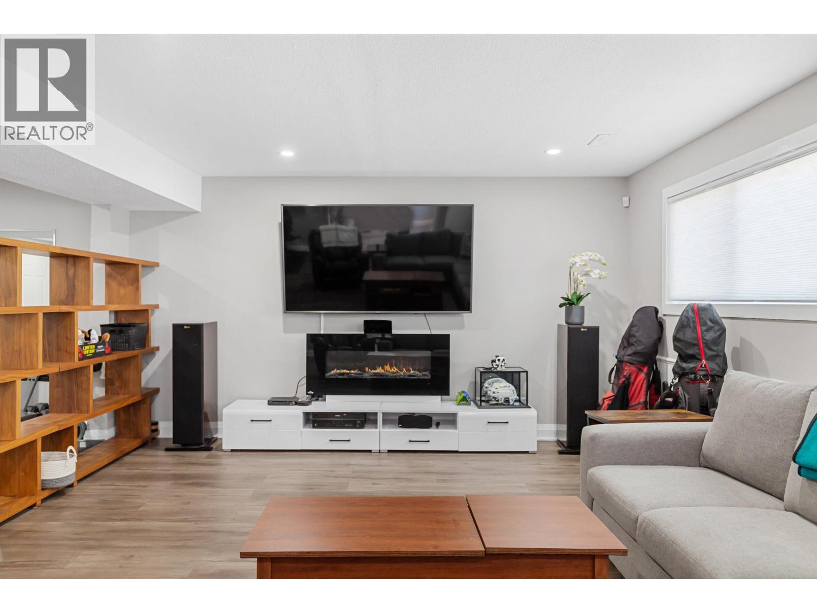 392 GREEN PLACE - 28