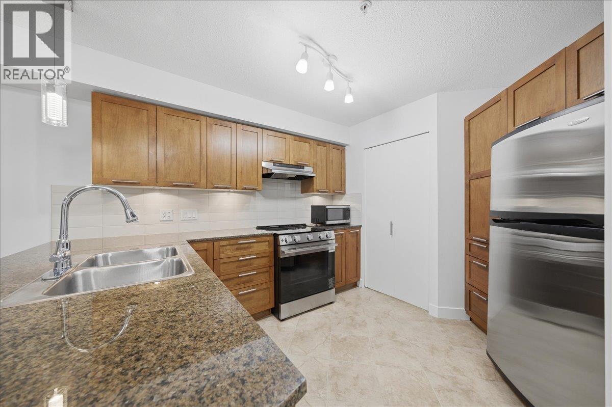 103 19673 MEADOW GARDENS WAY, Pitt Meadows