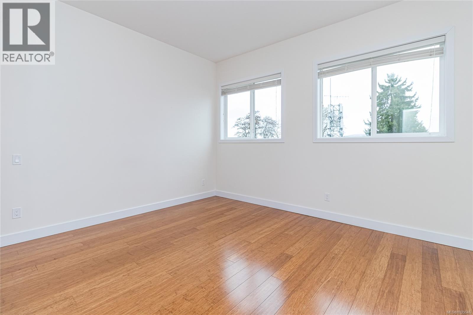 #404 177 KENNETH ST - 19