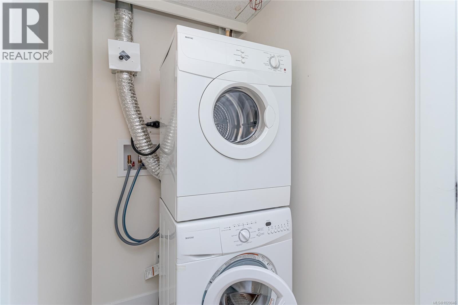 #404 177 KENNETH ST - 25