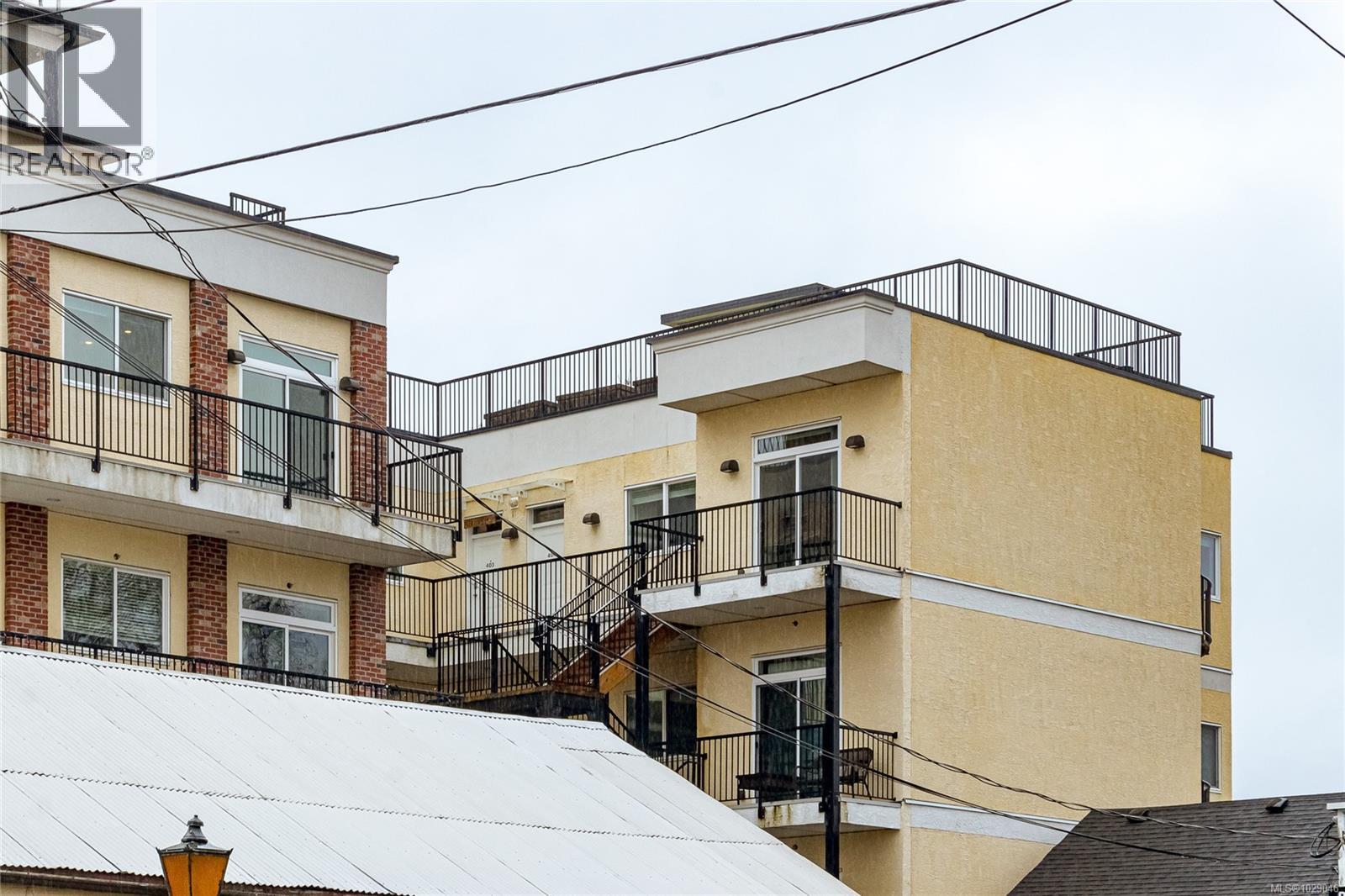 #404 177 KENNETH ST - 4