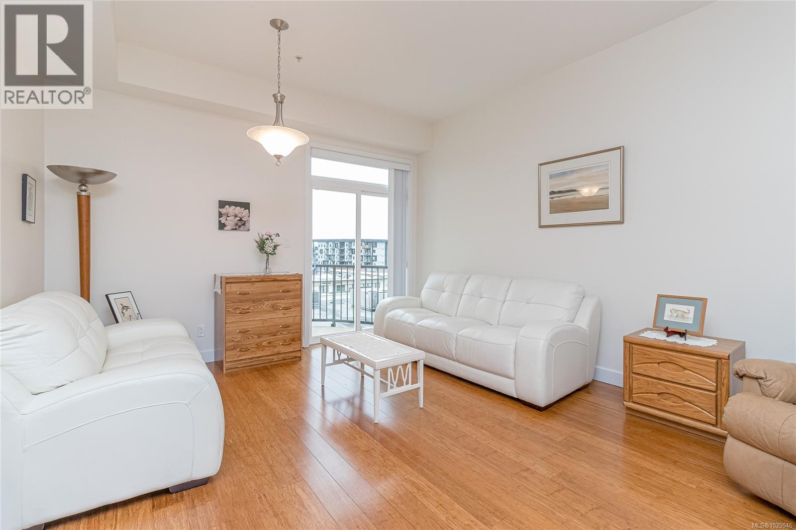 #404 177 KENNETH ST - 7