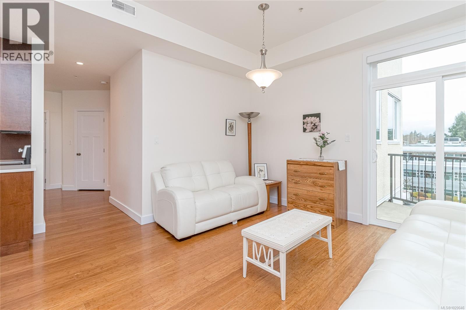 #404 177 KENNETH ST - 9