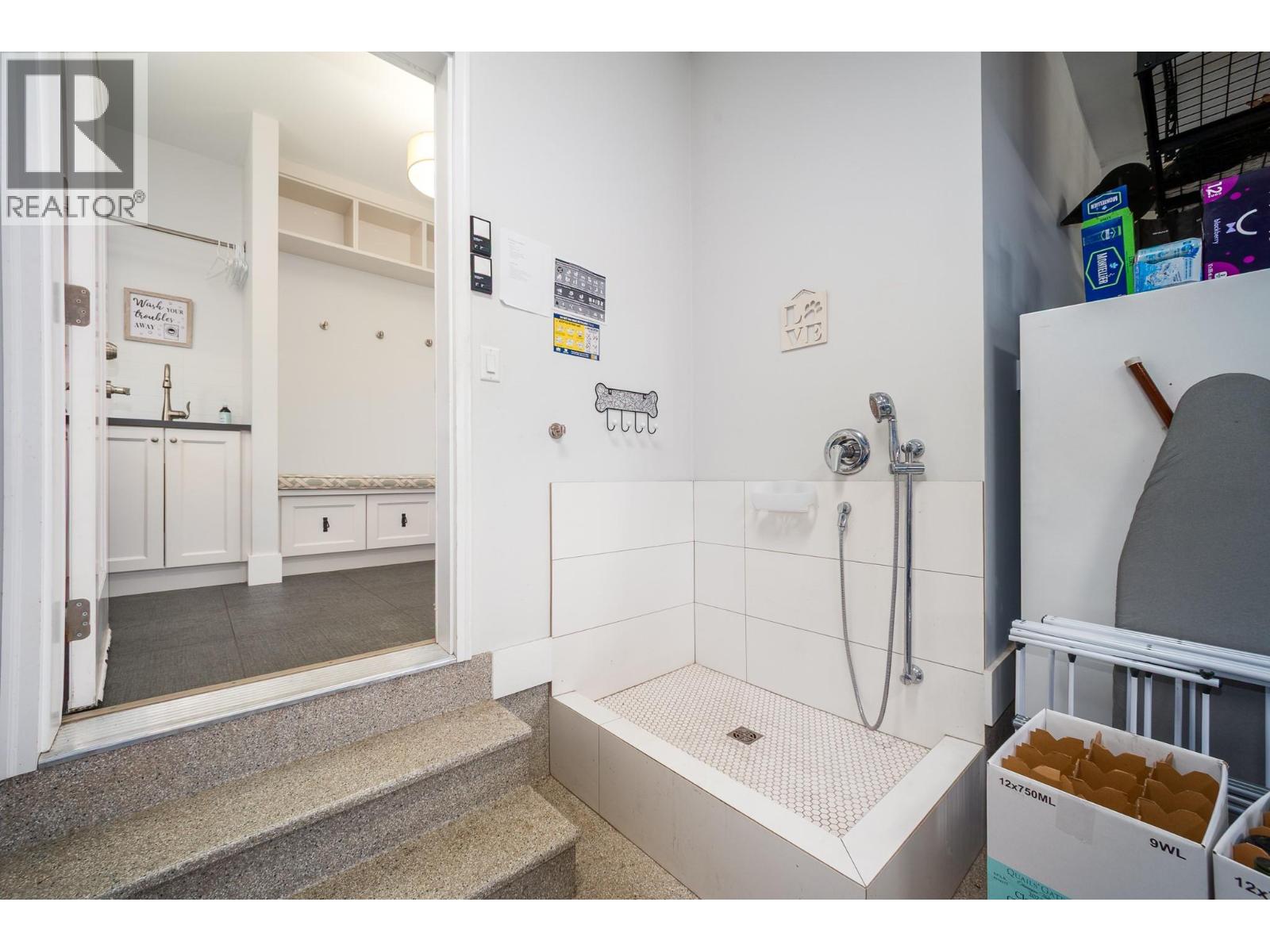 131 SKYLAND DRIVE - 15