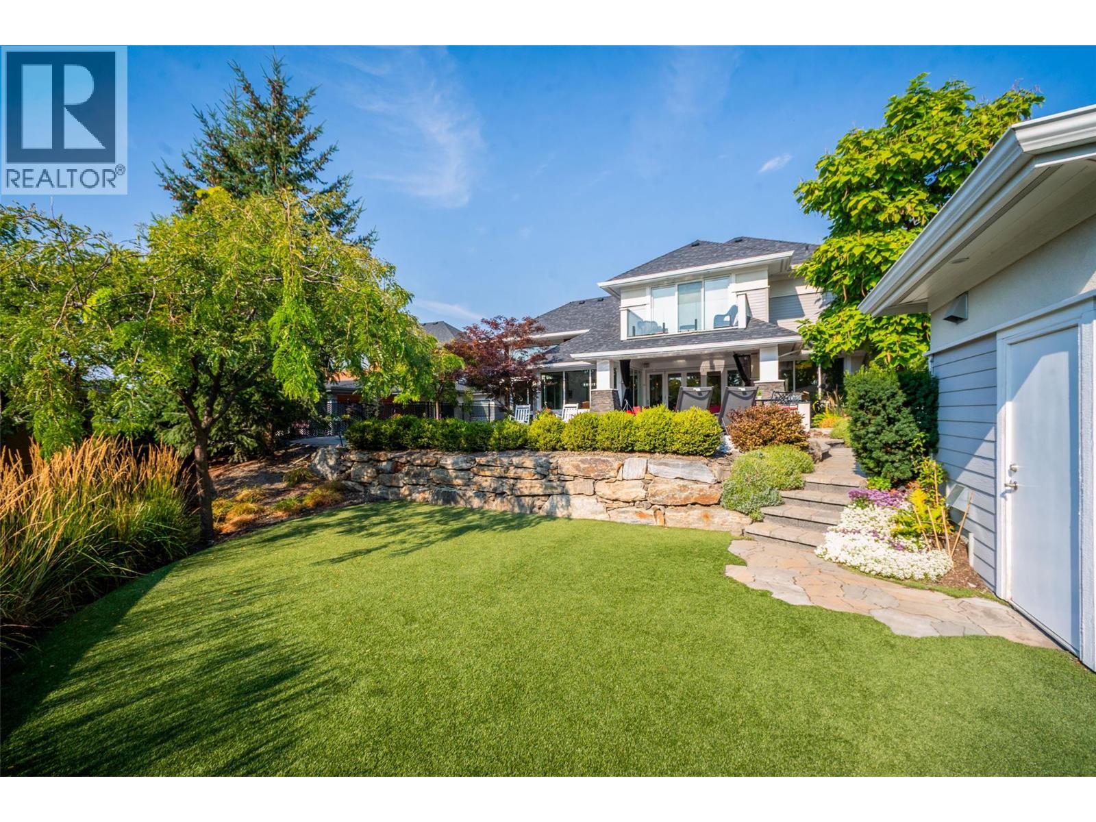 131 SKYLAND DRIVE - 75