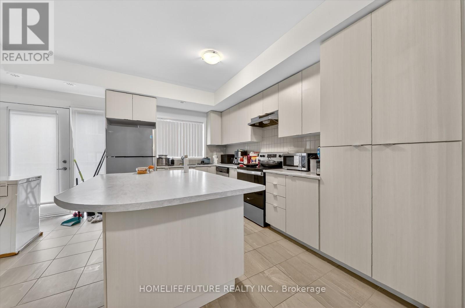 #506 1525 KINGSTON ROAD - 9
