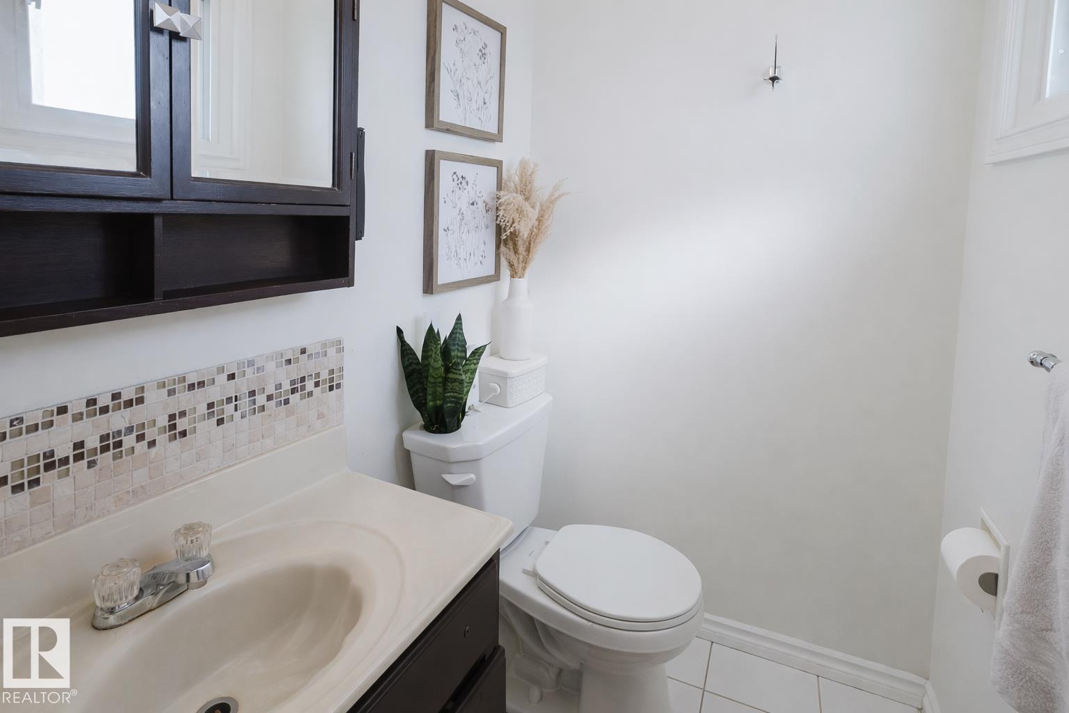 6707 149A AV NW — photo 17