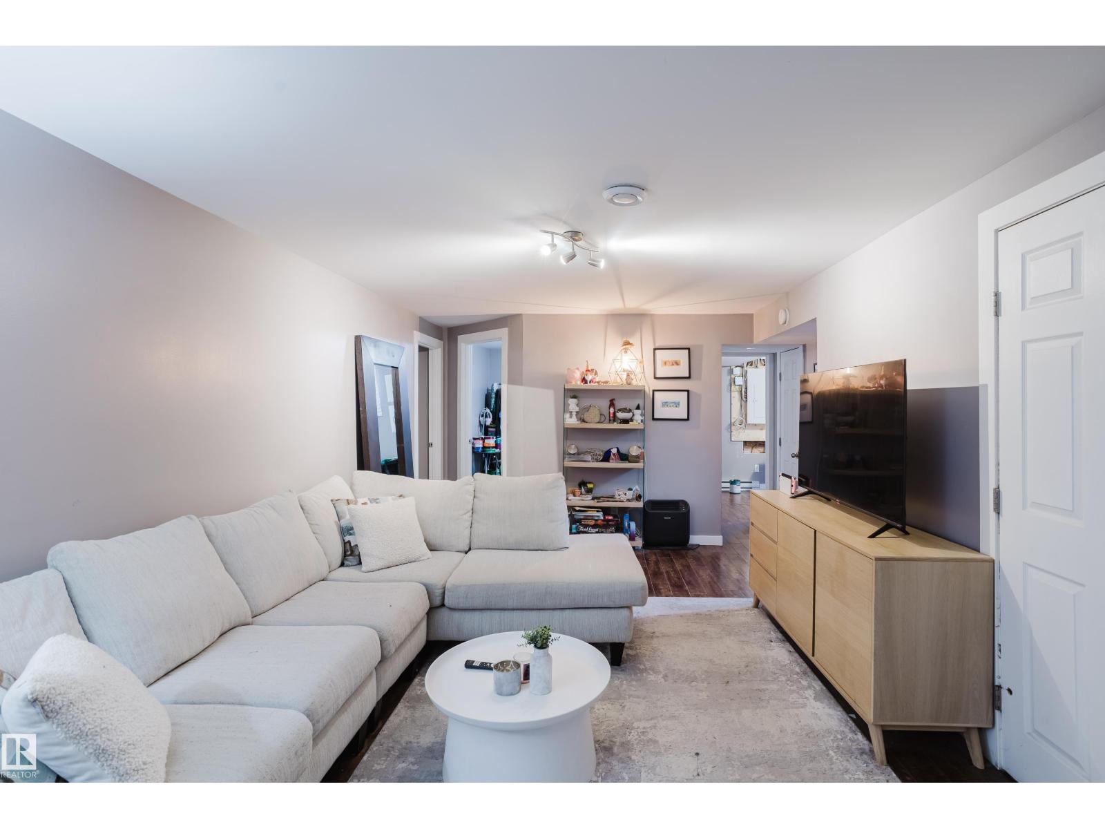 6707 149A AV NW — photo 28