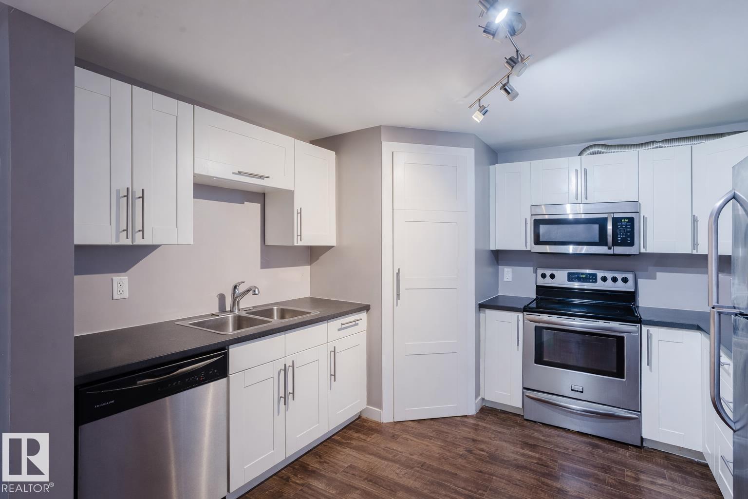 6707 149A AV NW — photo 31