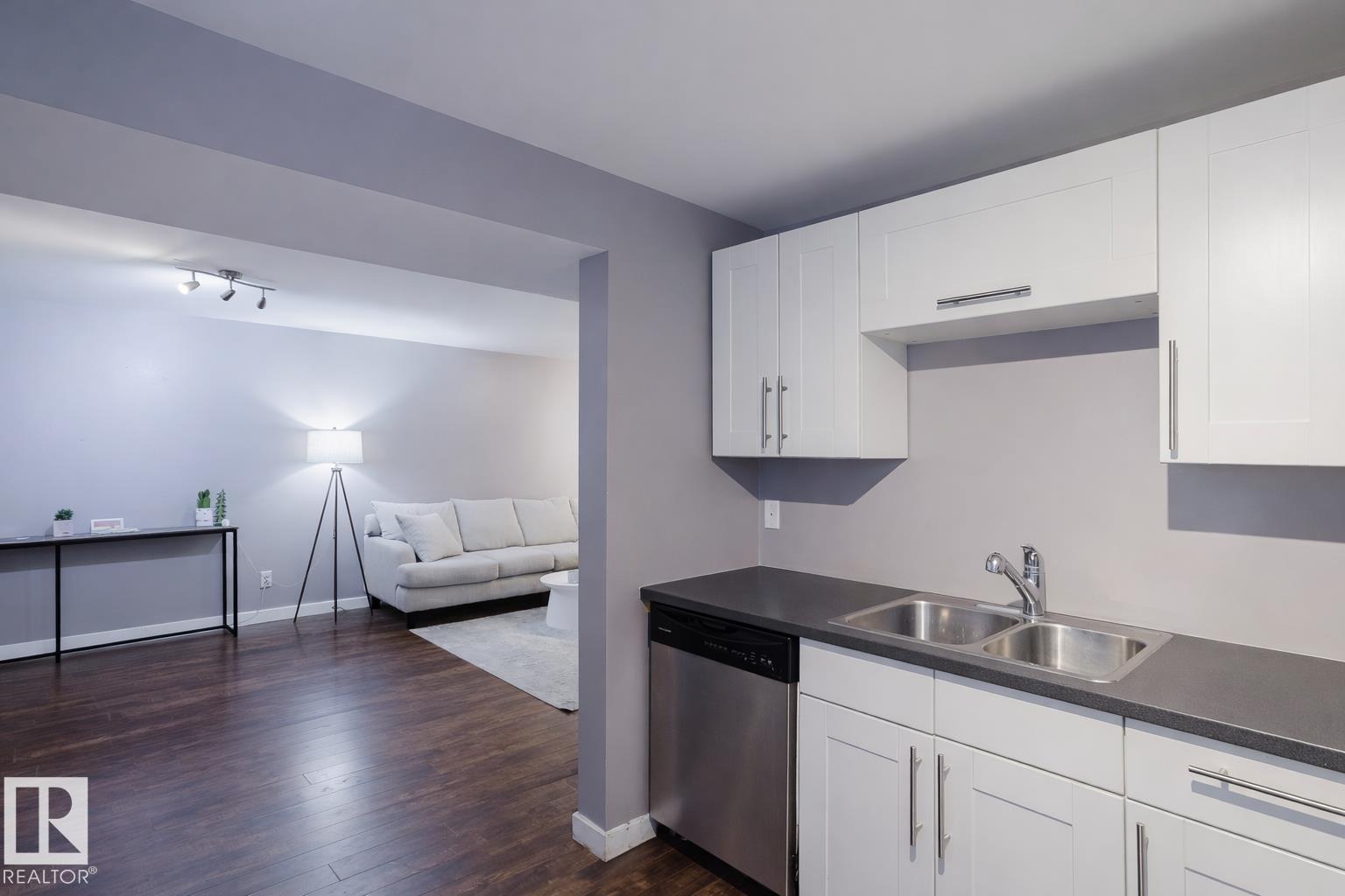 6707 149A AV NW — photo 32