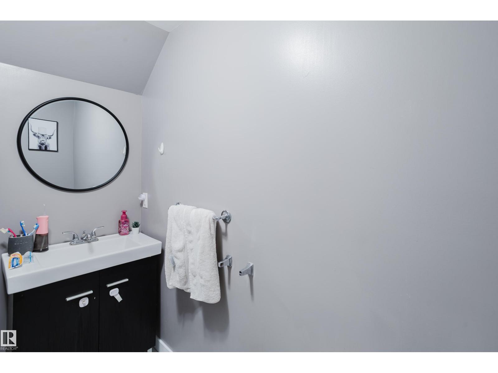 6707 149A AV NW — photo 42