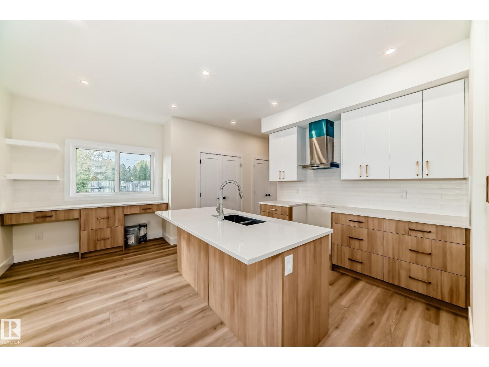10718 149 ST NW NW - 10