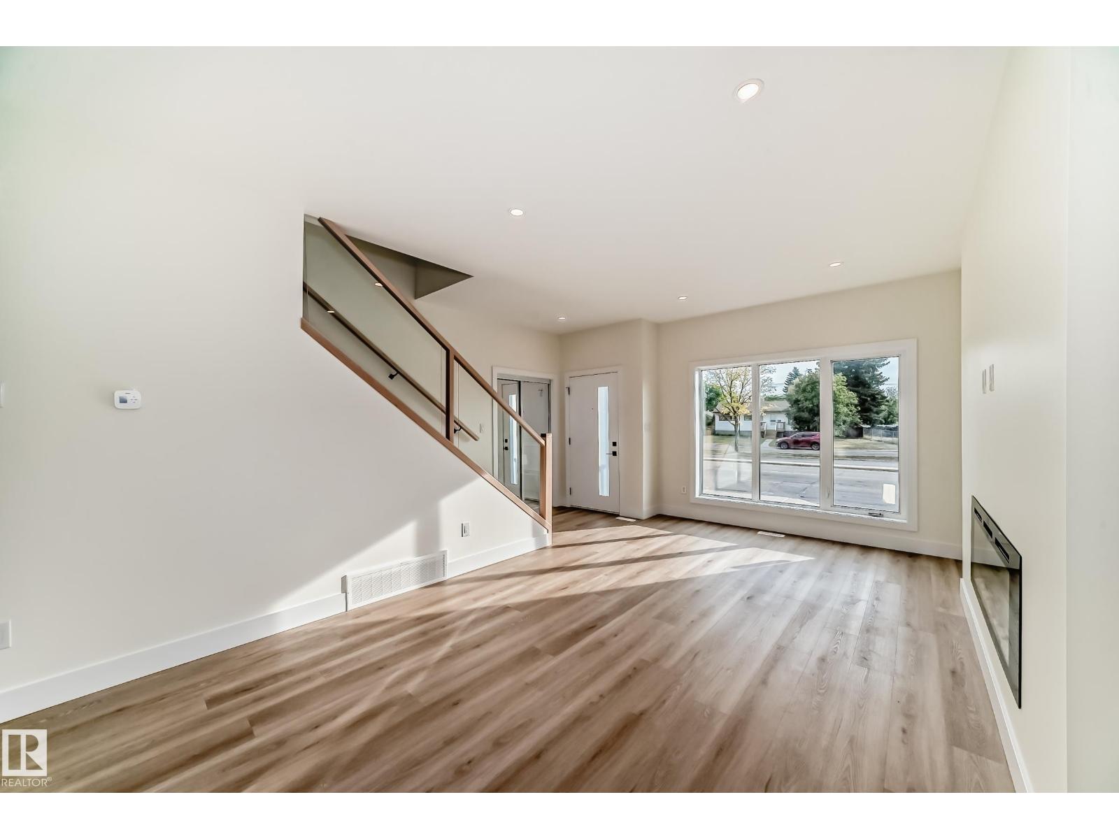 10718 149 ST NW NW - 15