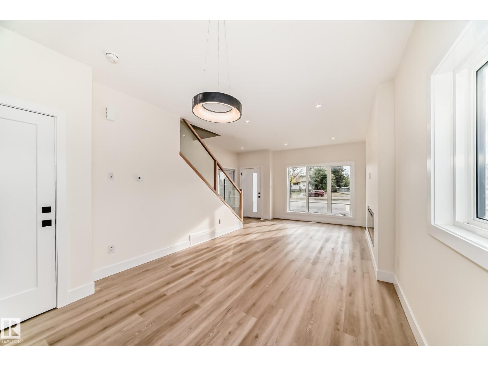 10718 149 ST NW NW - 20