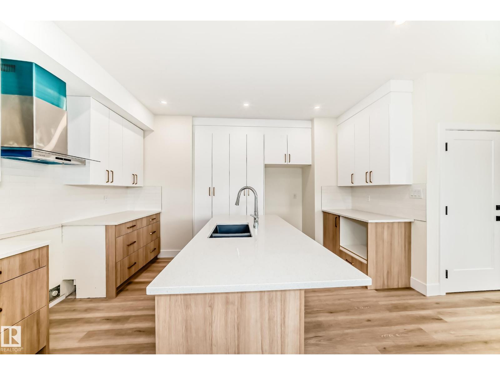 10718 149 ST NW NW - 7