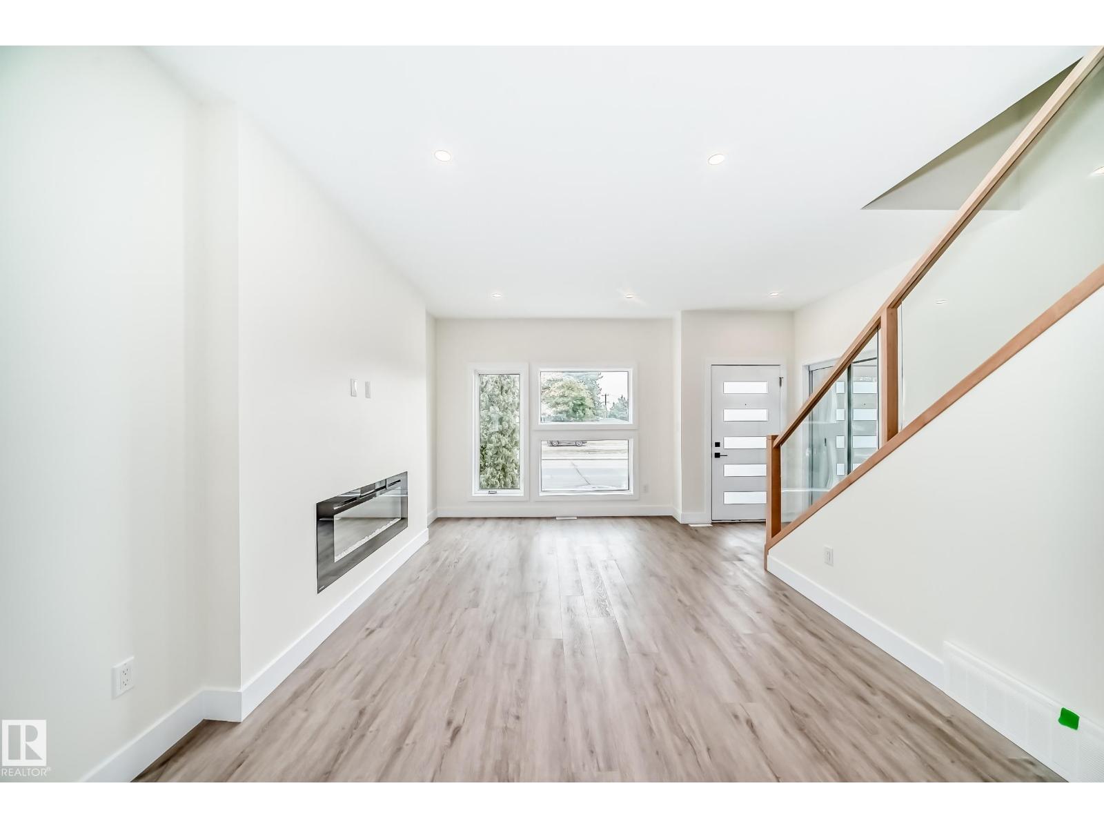 10720 149 ST NW - 14