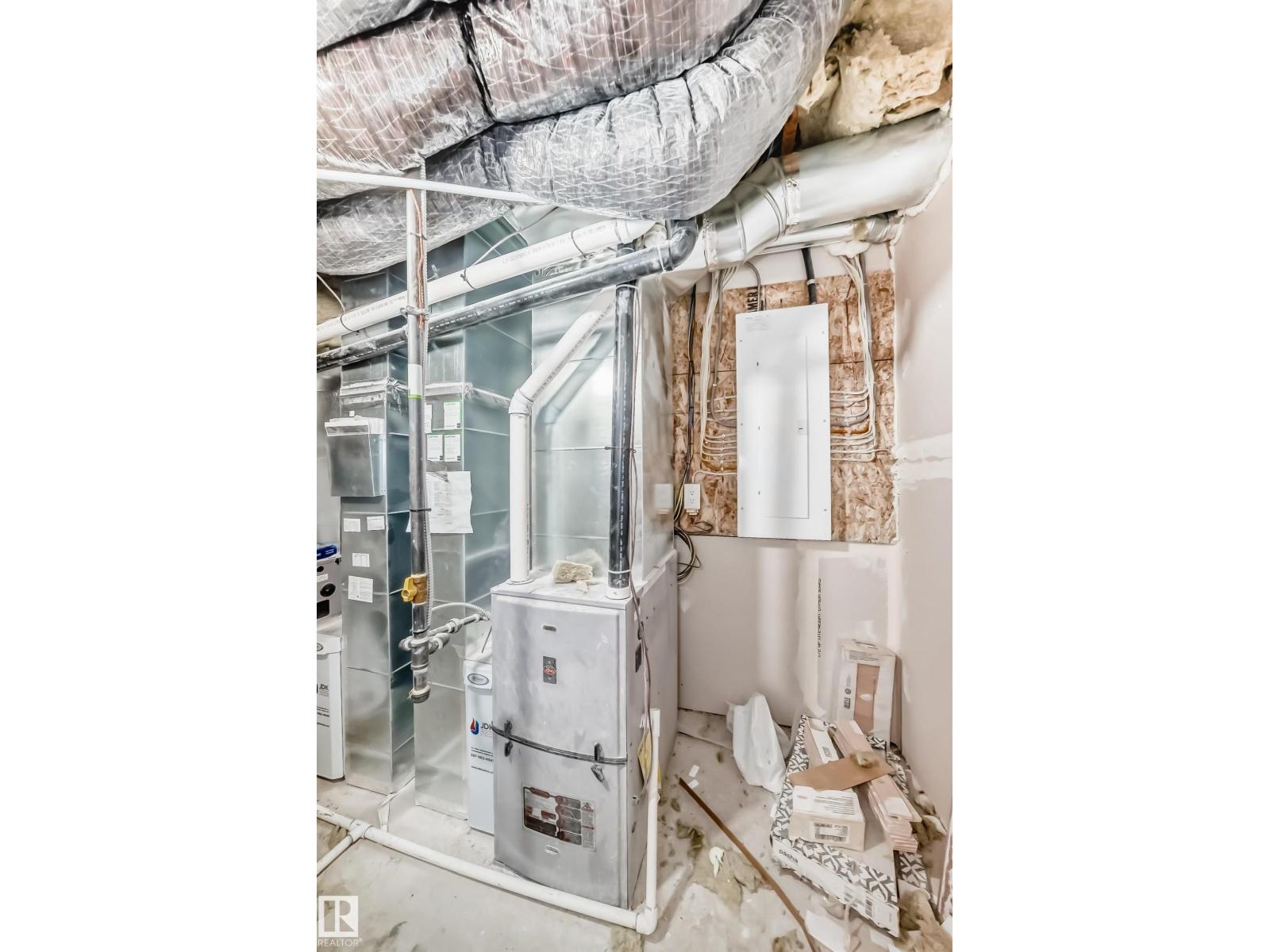 10720 149 ST NW - 60