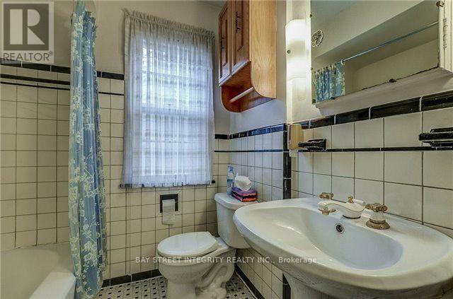 889 ROYAL YORK ROAD - 12
