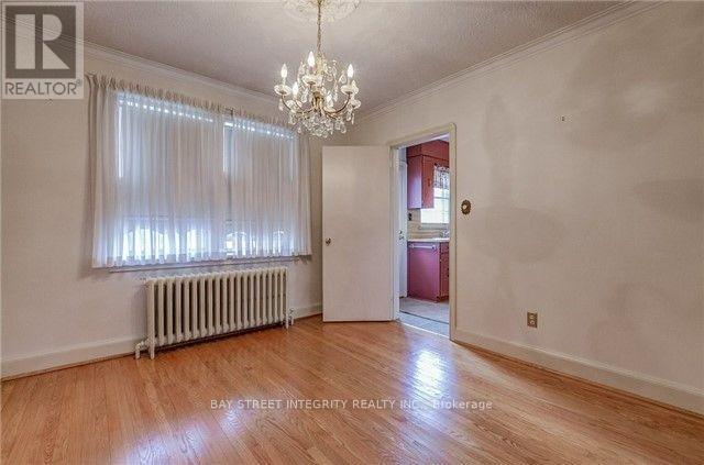 889 ROYAL YORK ROAD - 7