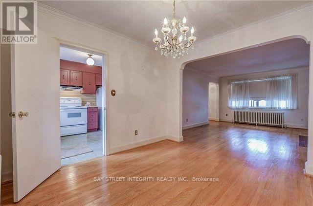889 ROYAL YORK ROAD - 8