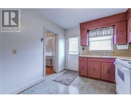 Laundry room - 889 Royal York Road, Toronto, ON M8Y2V5 Photo 7