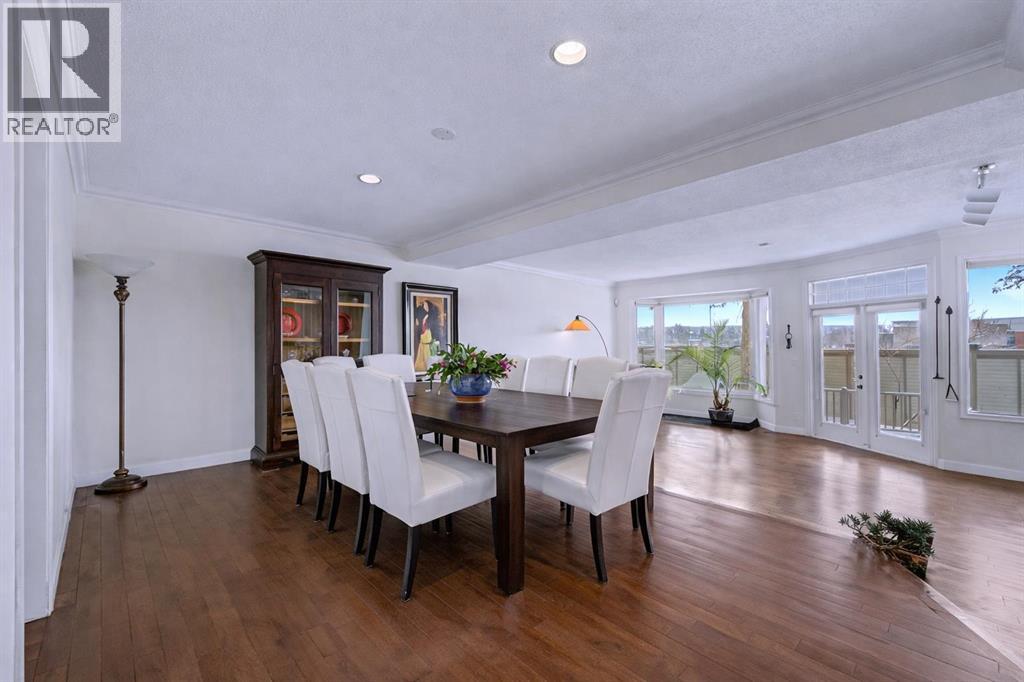 Single Family House for Sale in    Street NW Varsity Calgary 