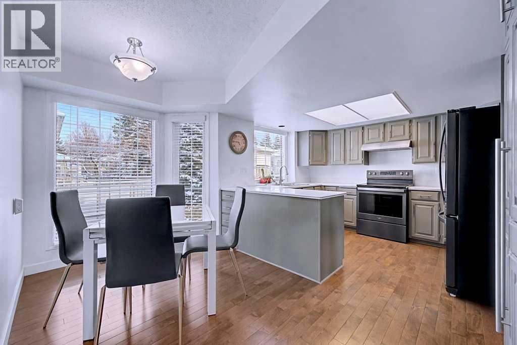 Single Family House for Sale in    Street NW Varsity Calgary 