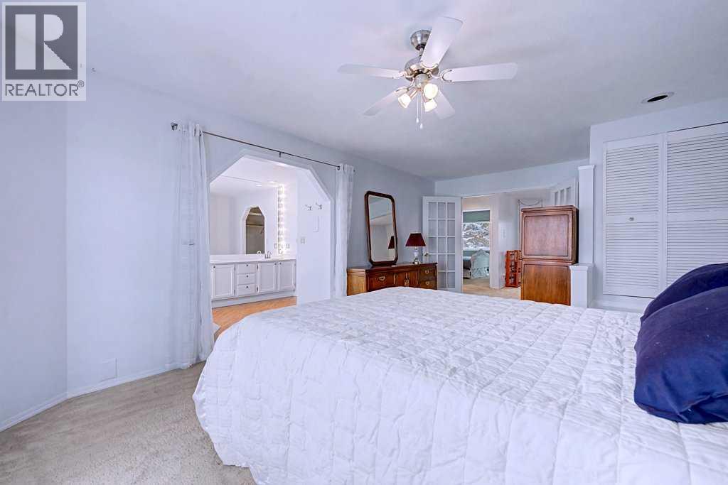 Single Family House for Sale in    Street NW Varsity Calgary 