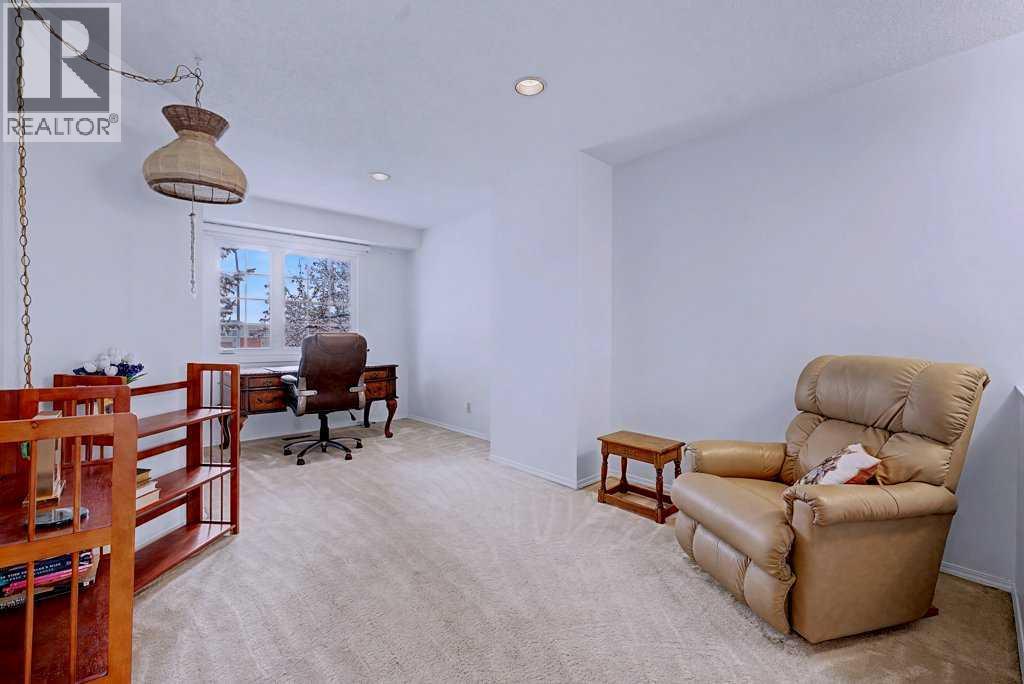 Single Family House for Sale in    Street NW Varsity Calgary 