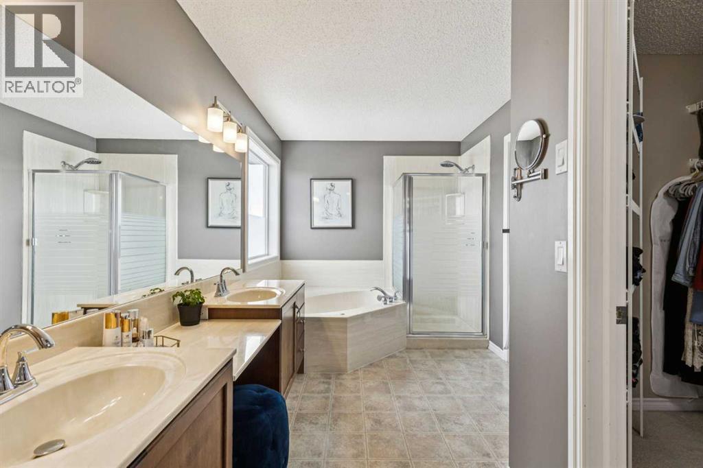 56 Bow Ridge Drive, Cochrane