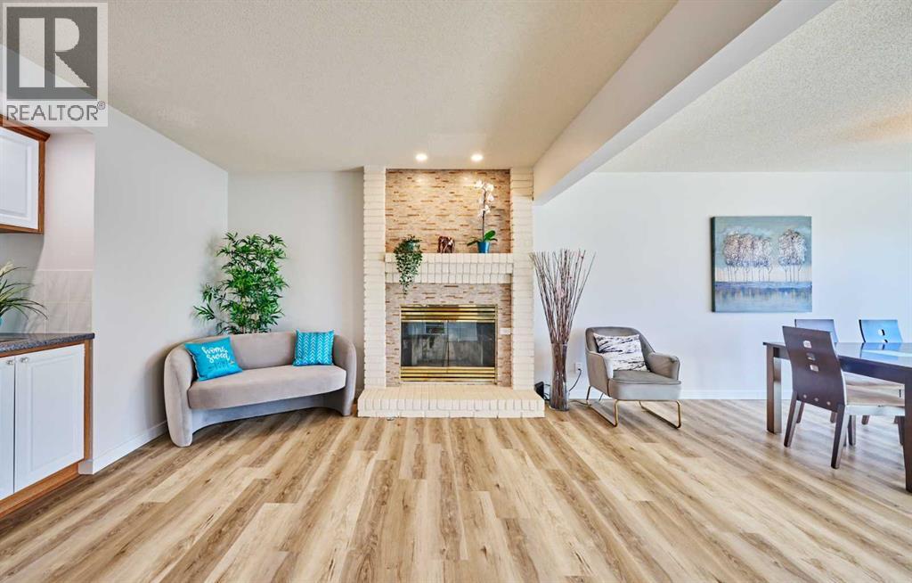 Single Family House for Sale in  Hawkbury Close NW Hawkwood Calgary 