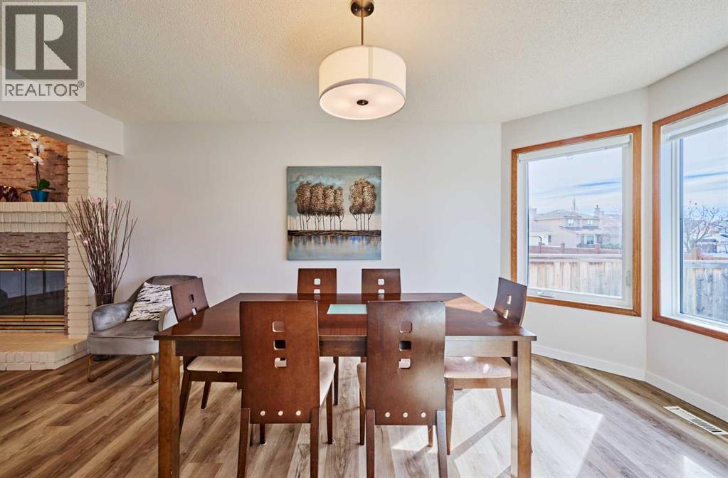 Single Family House for Sale in  Hawkbury Close NW Hawkwood Calgary 