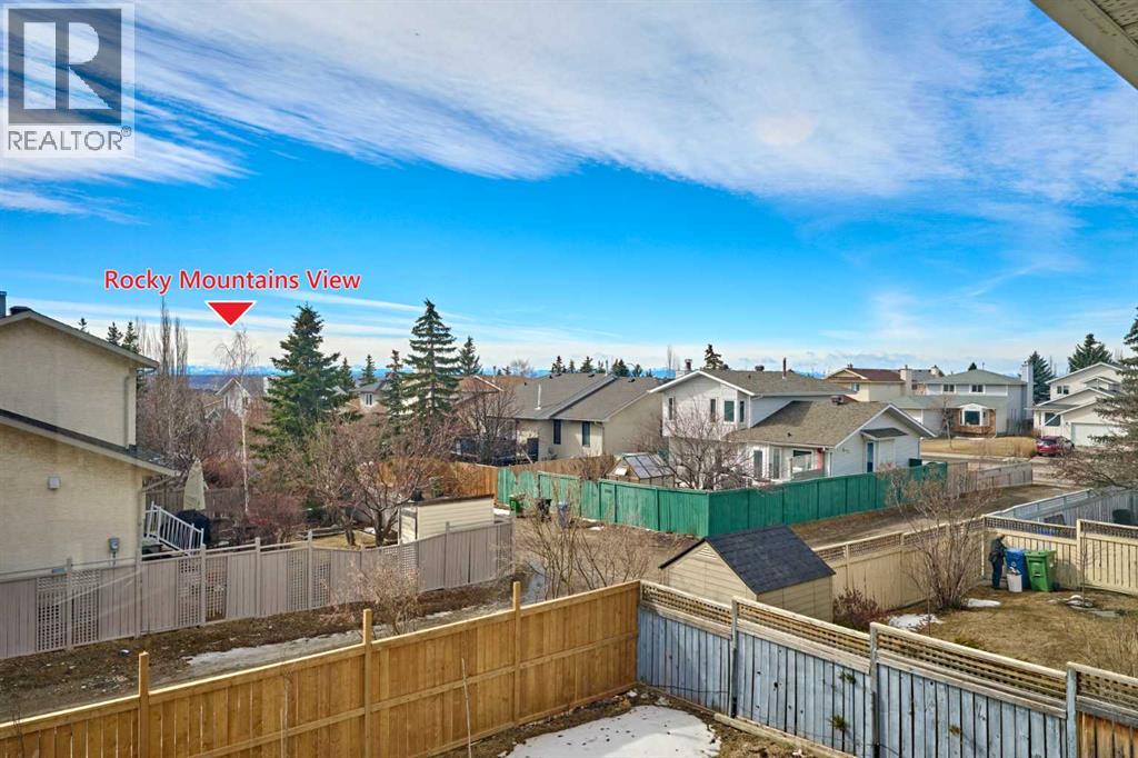 Single Family House for Sale in  Hawkbury Close NW Hawkwood Calgary 